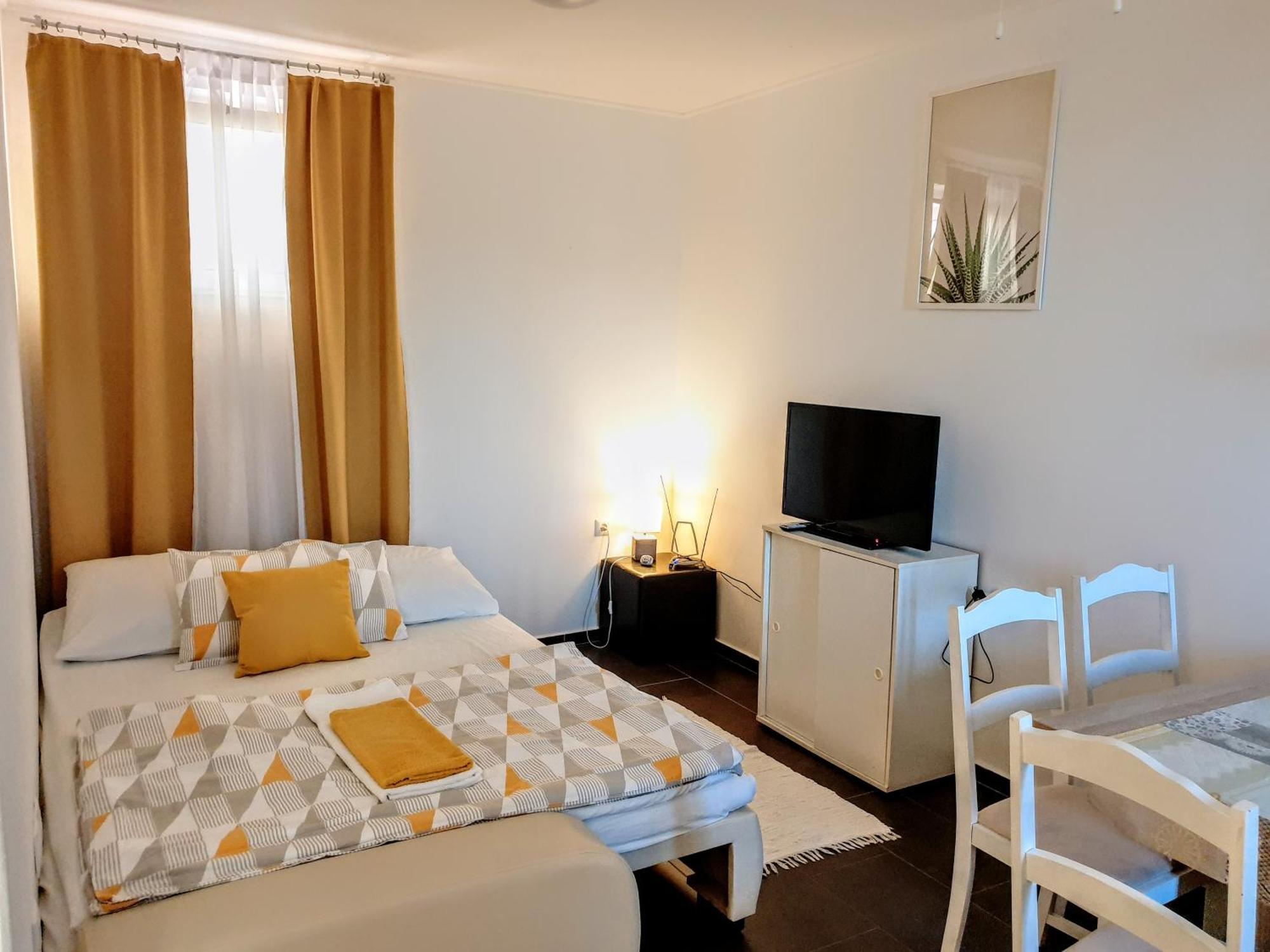 Apartments Katicin Poljana  Rum bild
